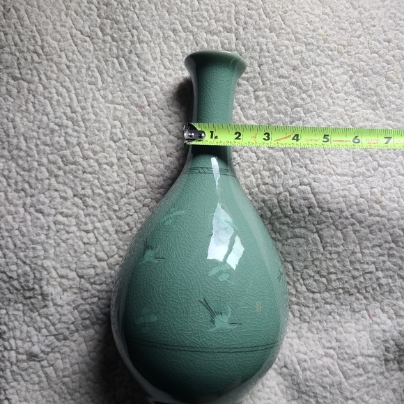 VINTAGE ASIAN KOREAN CELADON CRACKLE GREEN PORCELAIN VASE - Picture 4 of 8